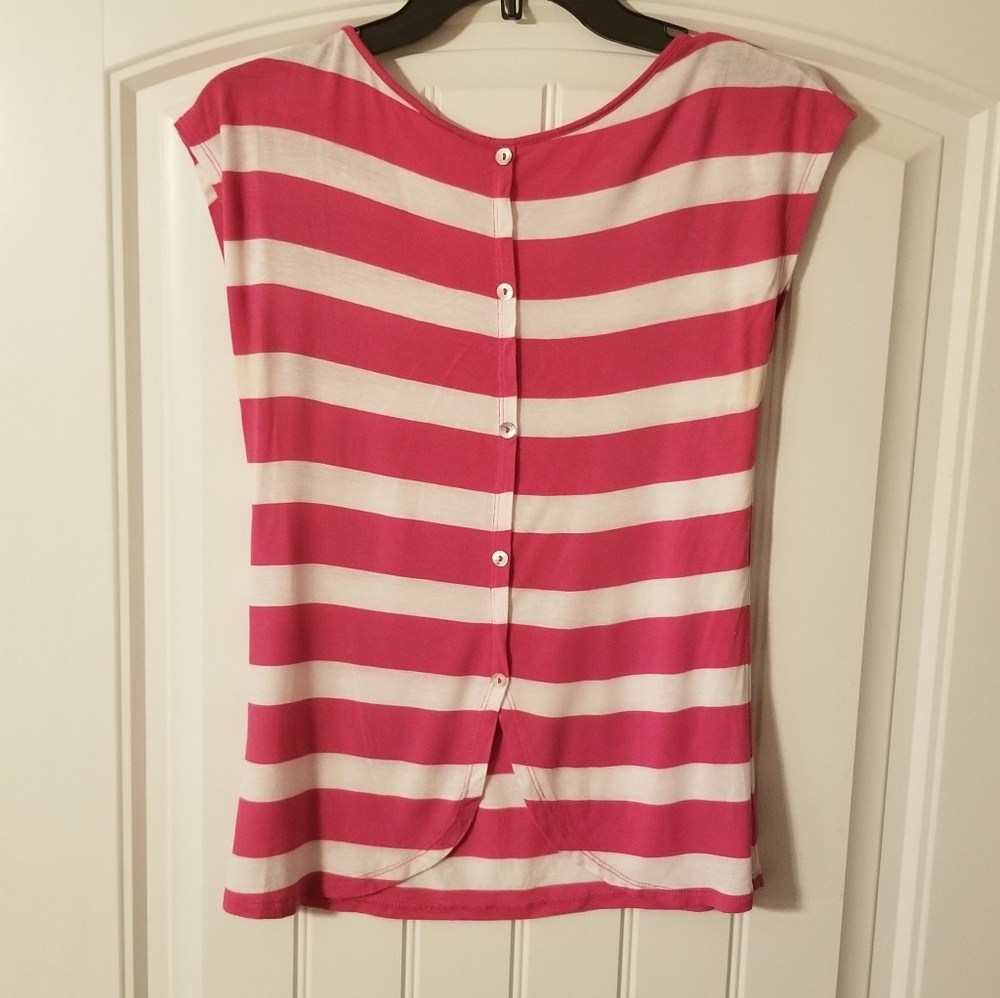 Red Camel Top - Picture 2 of 2